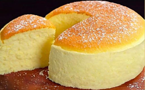 Moist and Fluffy Soufflé Cheesecake