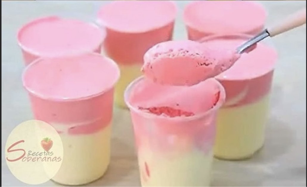 Panna Cotta de fresas y coco