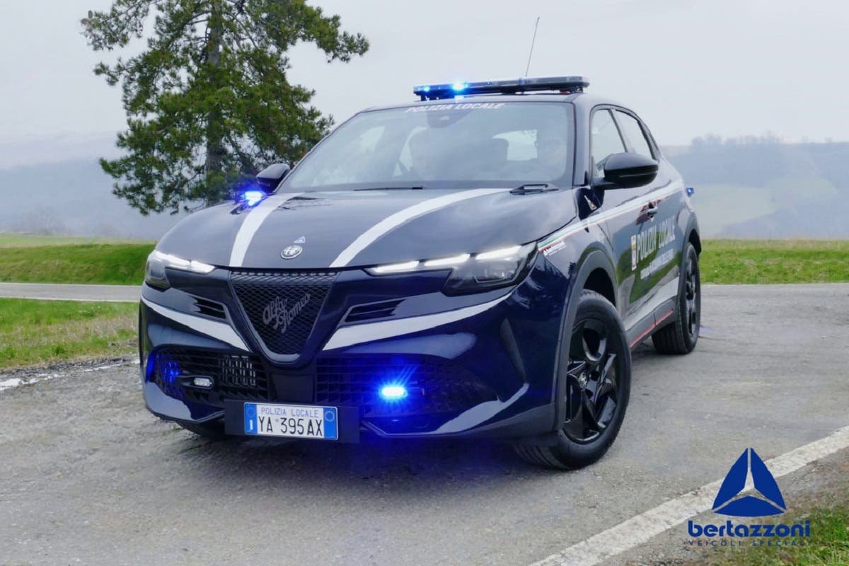 Alfa Romeo Junior: here is the first model in uniform for the Local Police